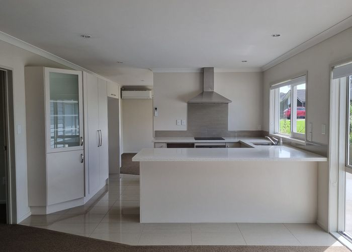  at 6 Neill Boak Place, Beachlands, Manukau City, Auckland