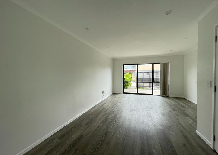  at 466D Roscommon Road, Clendon Park, Auckland