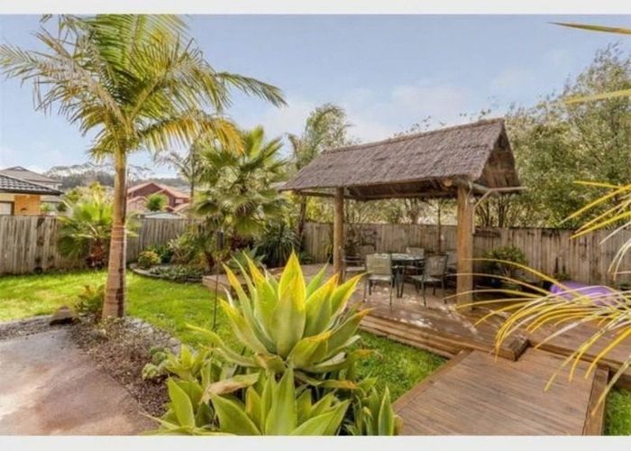  at 14 South Kensington Way, Henderson, Waitakere City, Auckland