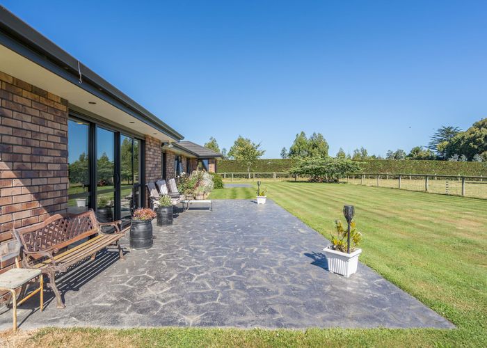  at 180 Moore Road, Lorneville, Invercargill