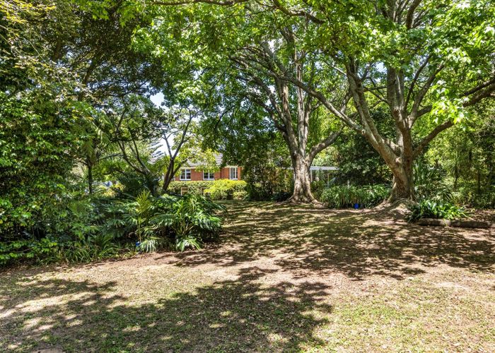  at 153 and 153a Waipuna Road East, Mount Wellington, Auckland City, Auckland