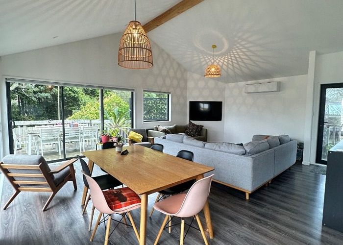  at 2/383  Bucklands Beach Road, Bucklands Beach, Manukau City, Auckland