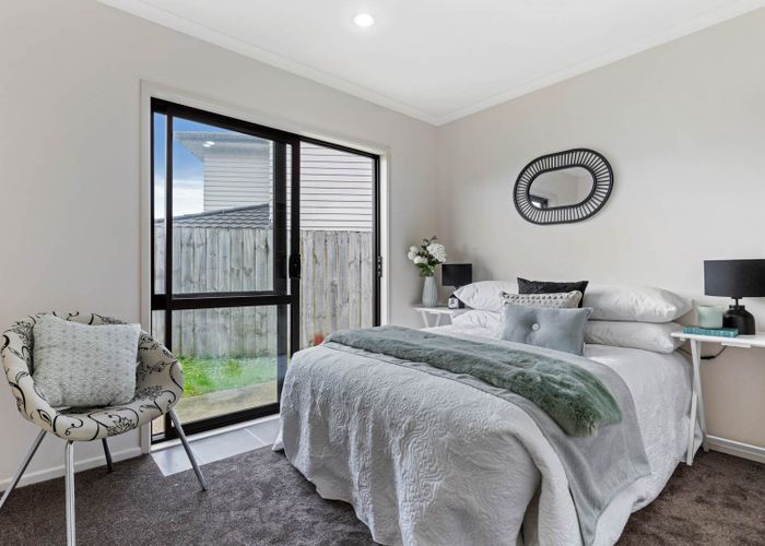  at 2 Staten Place, Mangere, Auckland