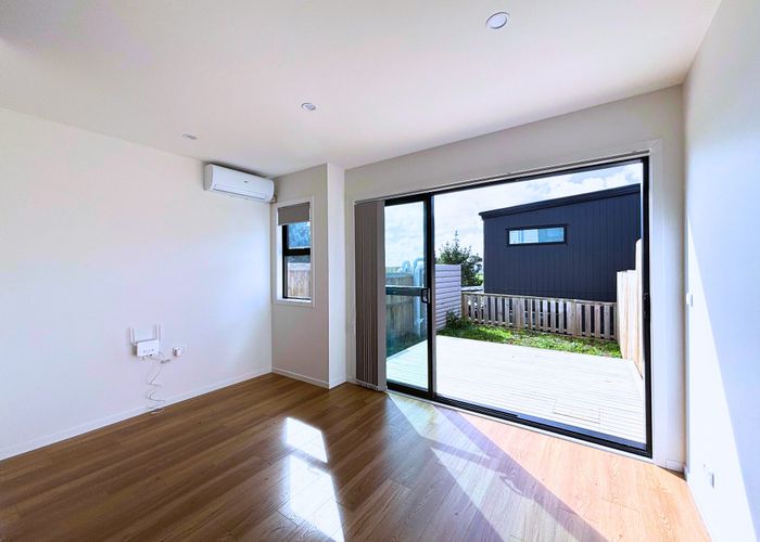  at 6 Impatiens Lane, Massey, Waitakere City, Auckland