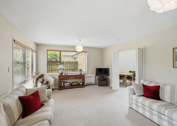  at 2/4 Gatonby Place, Avonhead, Christchurch City, Canterbury