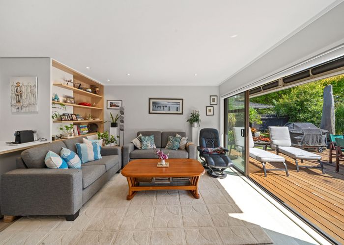  at 11 Donzella Place, Conifer Grove, Papakura, Auckland