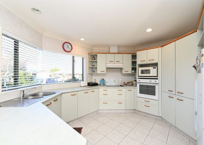 at 15 Gresham Place, Taradale, Napier