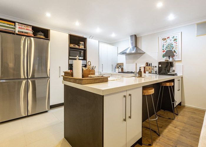  at 14 Paparoa Crescent, Aotea, Porirua, Wellington