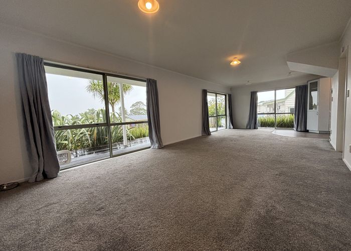  at 6A Dawnhaven Drive, Te Atatu Peninsula, Waitakere City, Auckland