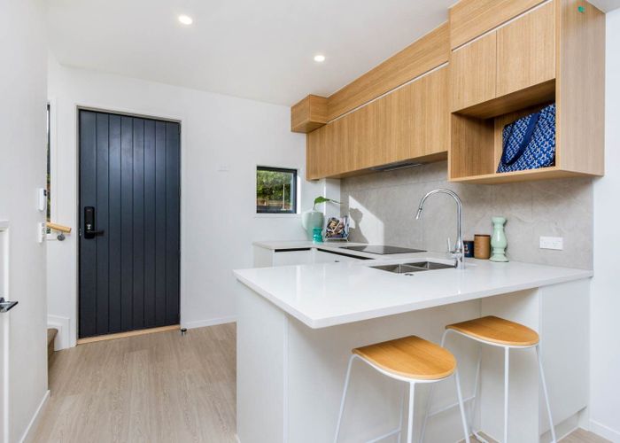  at 14/128 Onewa, Northcote, North Shore City, Auckland