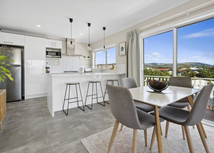  at 10 Inlet View, Titahi Bay, Porirua