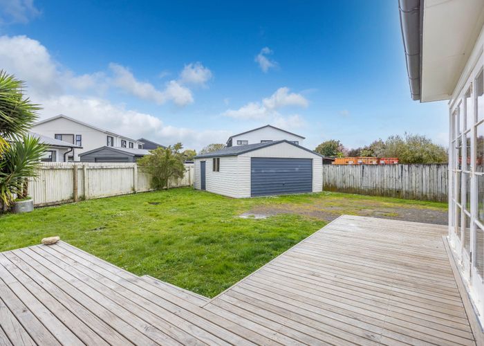  at 8 Lee Place, Bader, Hamilton