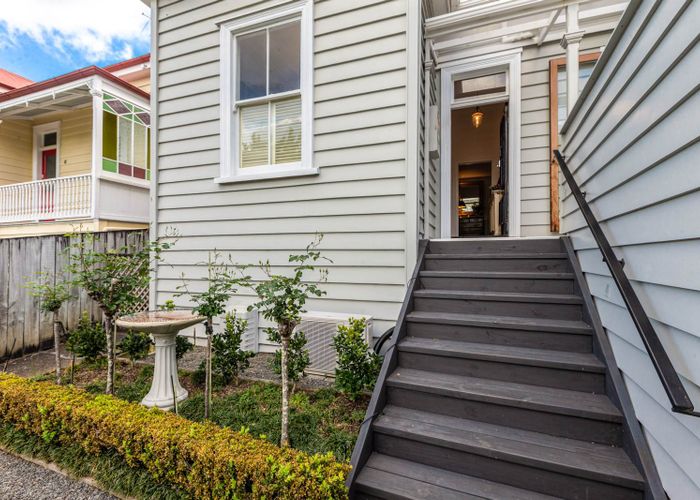  at 2 Laxon Terrace, Remuera, Auckland
