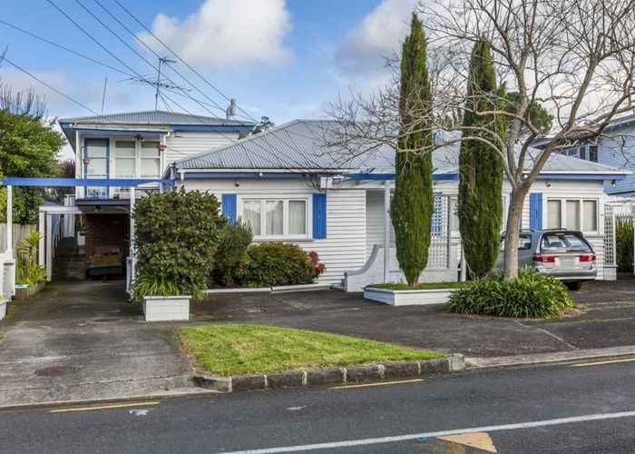  at 8A Louvain Avenue, Mount Roskill, Auckland City, Auckland