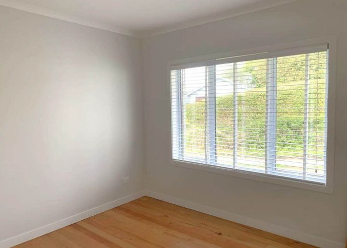  at 1/300 Lake Road, Hauraki, North Shore City, Auckland
