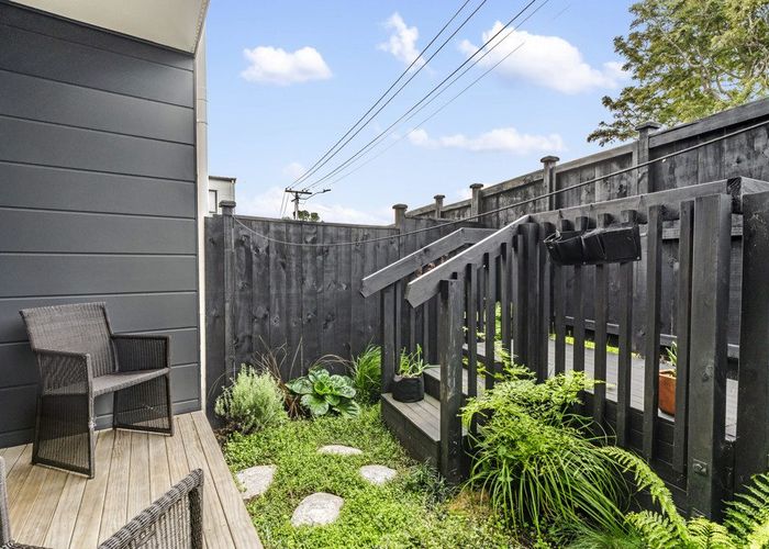  at 39 Coates Crescent, Panmure, Auckland City, Auckland