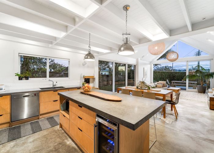  at 17 Vincent Road, Northcote Point, Auckland