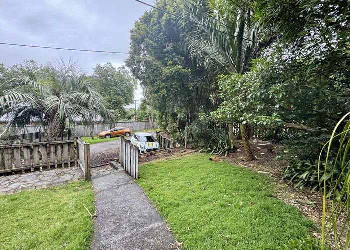  at 33 Willerton Avenue, New Lynn, Waitakere City, Auckland