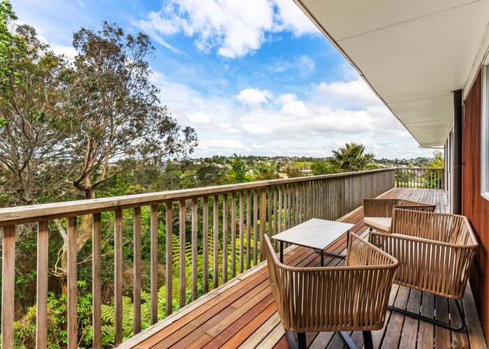  at 24 Noeleen Street, Glenfield, North Shore City, Auckland