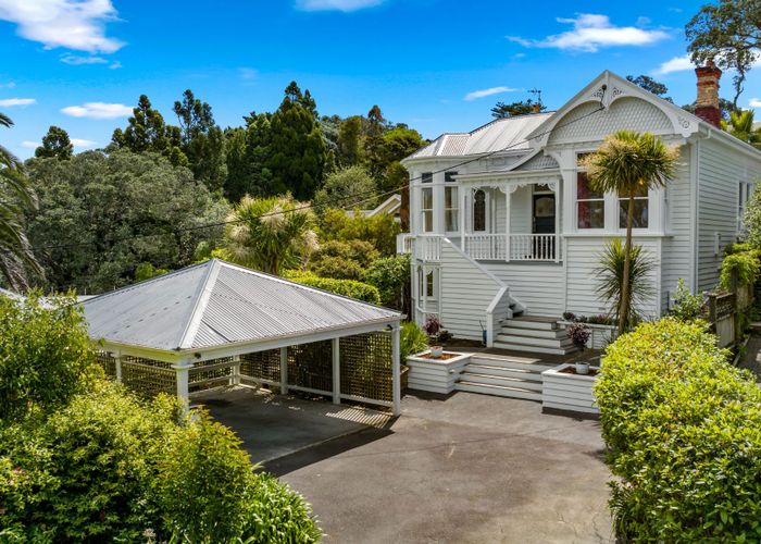  at 4 Hinemoa Terrace, Birkenhead, North Shore City, Auckland