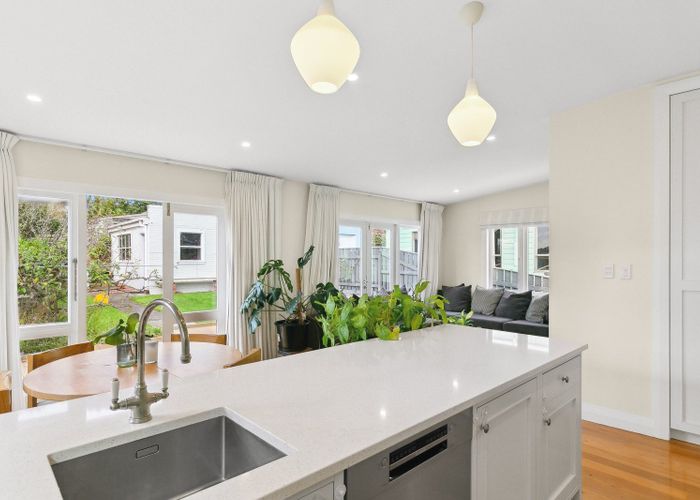  at 10 Herald Terrace, Berhampore, Wellington