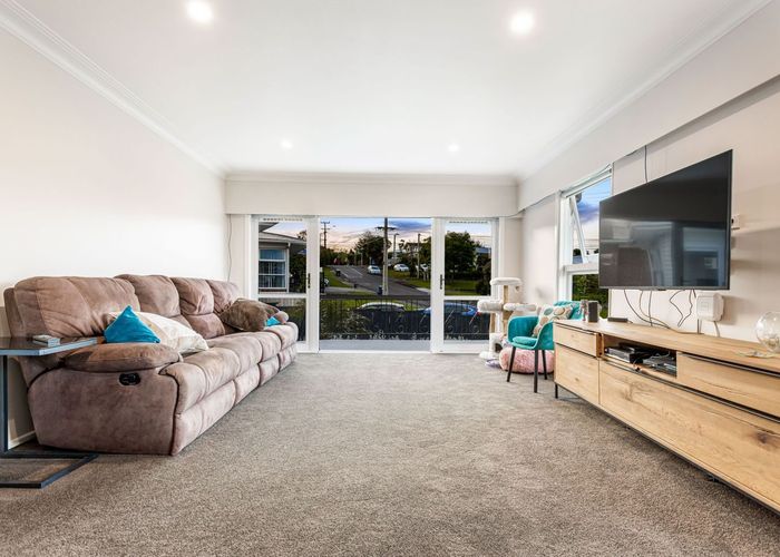  at 15 Divich Avenue, Te Atatu South, Auckland