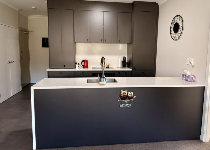  at 207/2 Gracechurch Drive, Flat Bush, Manukau City, Auckland