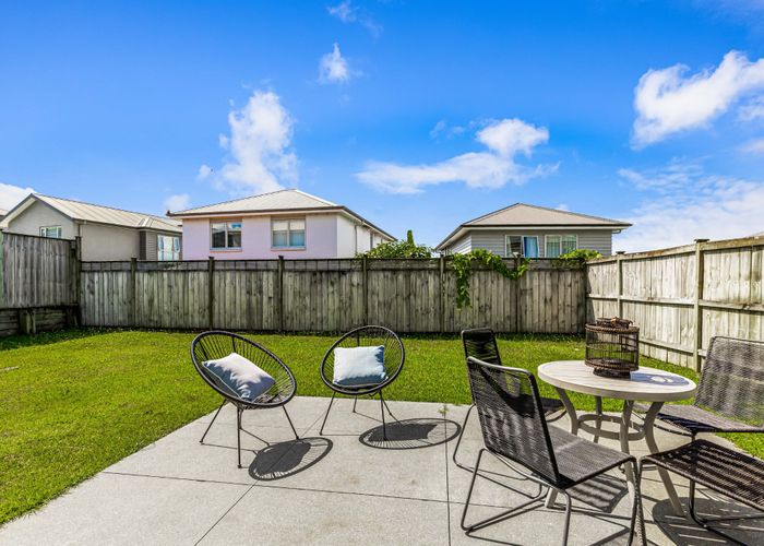  at 27 Mettam Drive, Swanson, Auckland