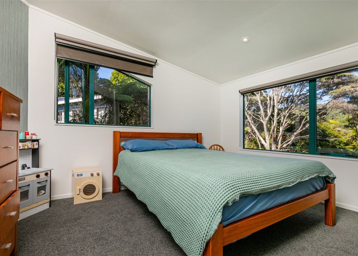  at 112 Mountain Road, Henderson Valley, Auckland