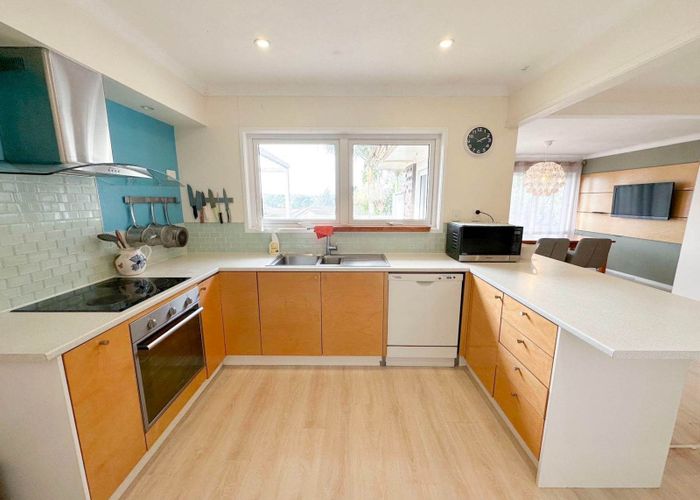  at 5 Glenmore Road, Sunnyhills, Manukau City, Auckland