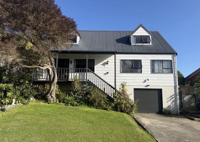  at 6 Kinnel Grove, Papakowhai, Porirua, Wellington