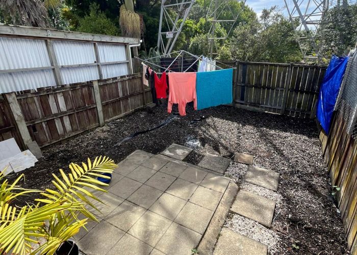  at 2/10 Lotus Lane, Mangere East, Auckland