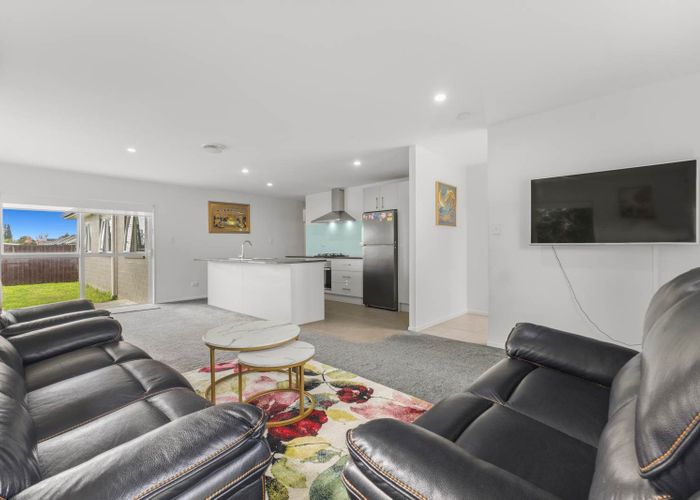  at 52 Popokatea Drive, Takanini, Papakura, Auckland