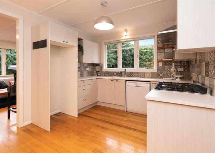  at 6 Riwai Street, Paraparaumu