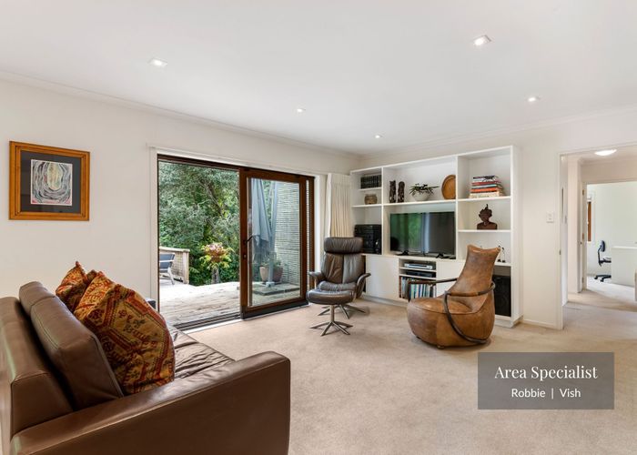  at 24 Ryehill Close, New Lynn, Waitakere City, Auckland