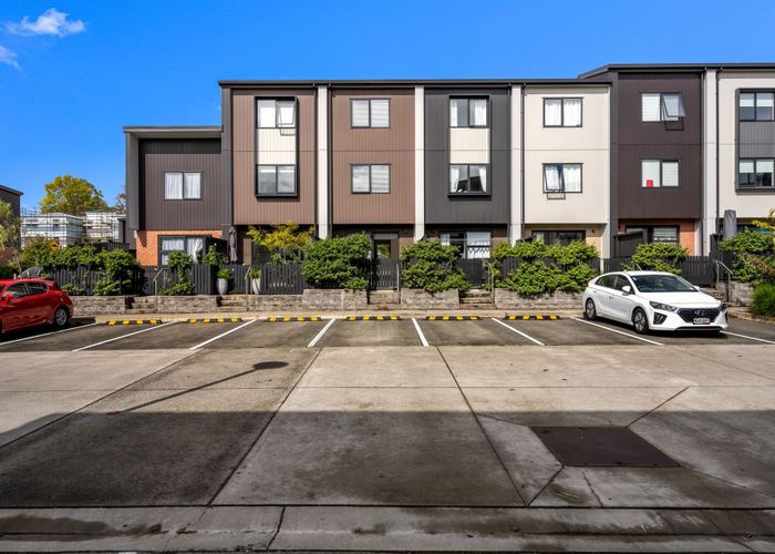  at 16 Selo Street, Glen Eden, Waitakere City, Auckland