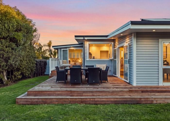  at 42a Old Lake Road, Devonport, North Shore City, Auckland