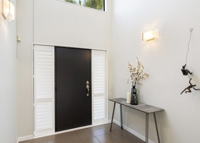 at 16 Oak View Terrace, Albany, North Shore City, Auckland