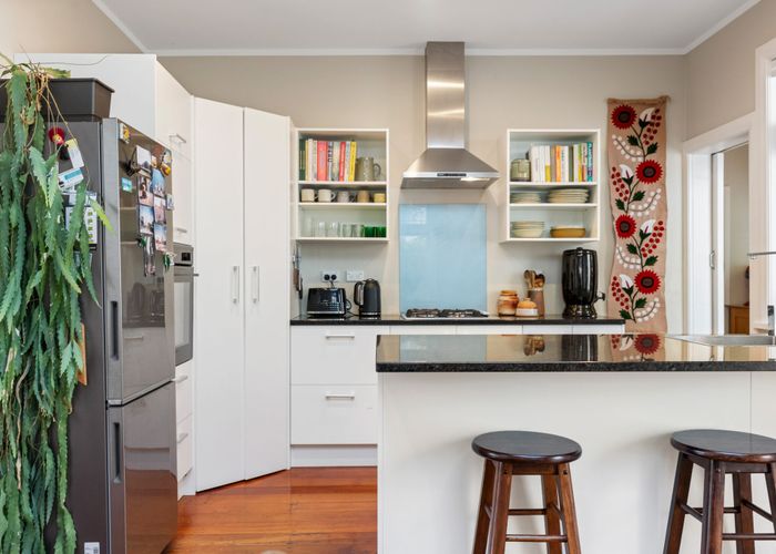  at 39 Nottingham Street, Karori, Wellington, Wellington