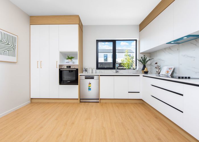  at 6 Kiekie Street, Westgate, Waitakere City, Auckland