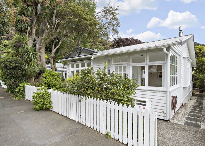  at 6 Kowhai Street, Eastbourne, Lower Hutt