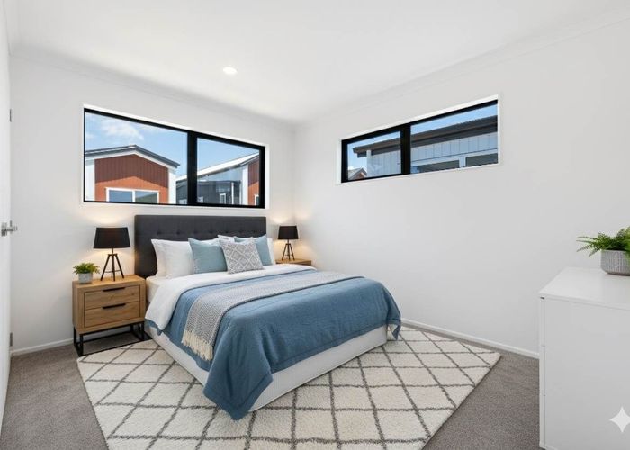  at 10 Longview Oak Lane, Rosehill, Papakura, Auckland