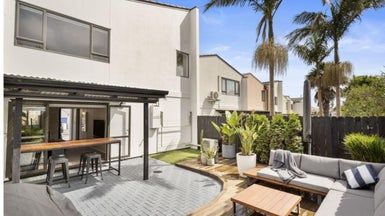  at 14 Puma Drive, Golflands, Auckland