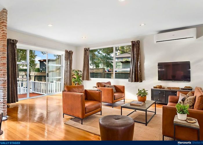  at 34 Kingdale Road, Henderson, Waitakere City, Auckland