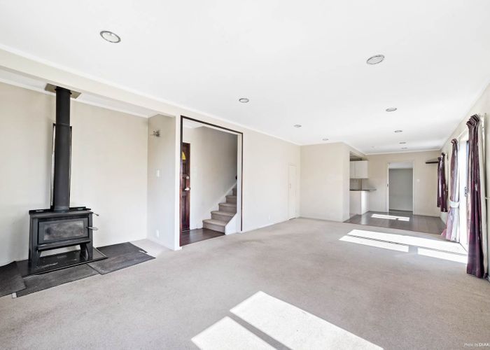  at 2/16 Portobello Place, Torbay, Auckland