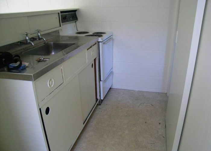  at 1 Hall Road, Glenfield, Auckland