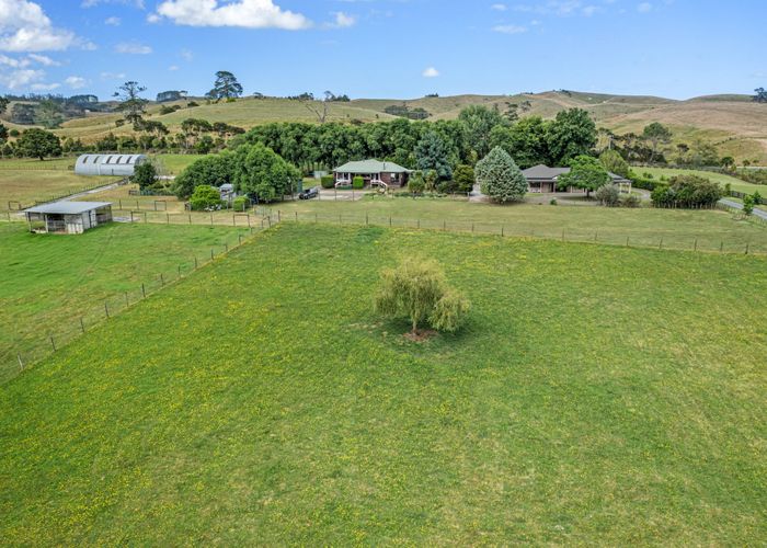  at 279 Peak Road, Helensville