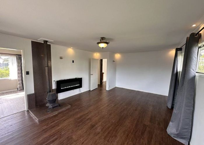  at 10 Sunnyridge Place, Hillsborough, Auckland