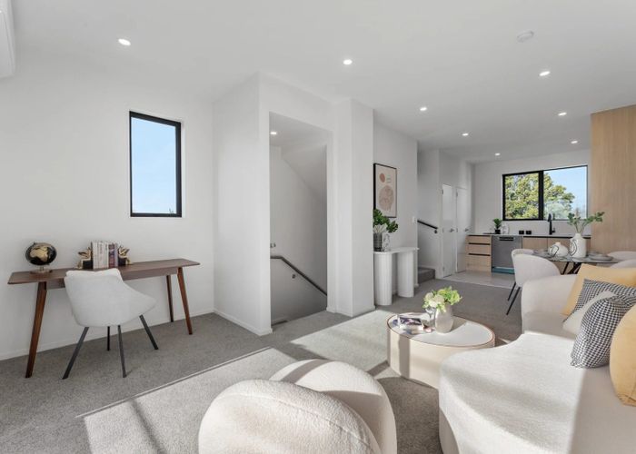  at 2/113 Te Atatu Road , Te Atatu South, Waitakere City, Auckland