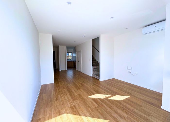  at 6 Impatiens Lane, Massey, Waitakere City, Auckland